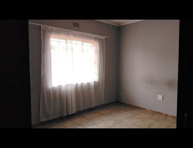 3 BEDROOM PROPERTY TO RENT IN LEBOWAKGOMO UNIT A